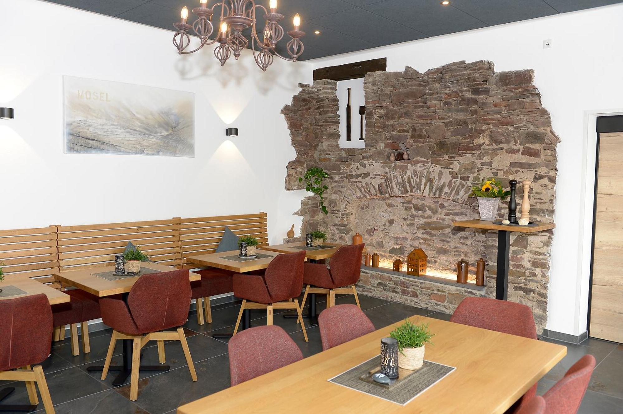 Wein- Und Gaestehaus M. Bai Mesenich Ngoại thất bức ảnh
